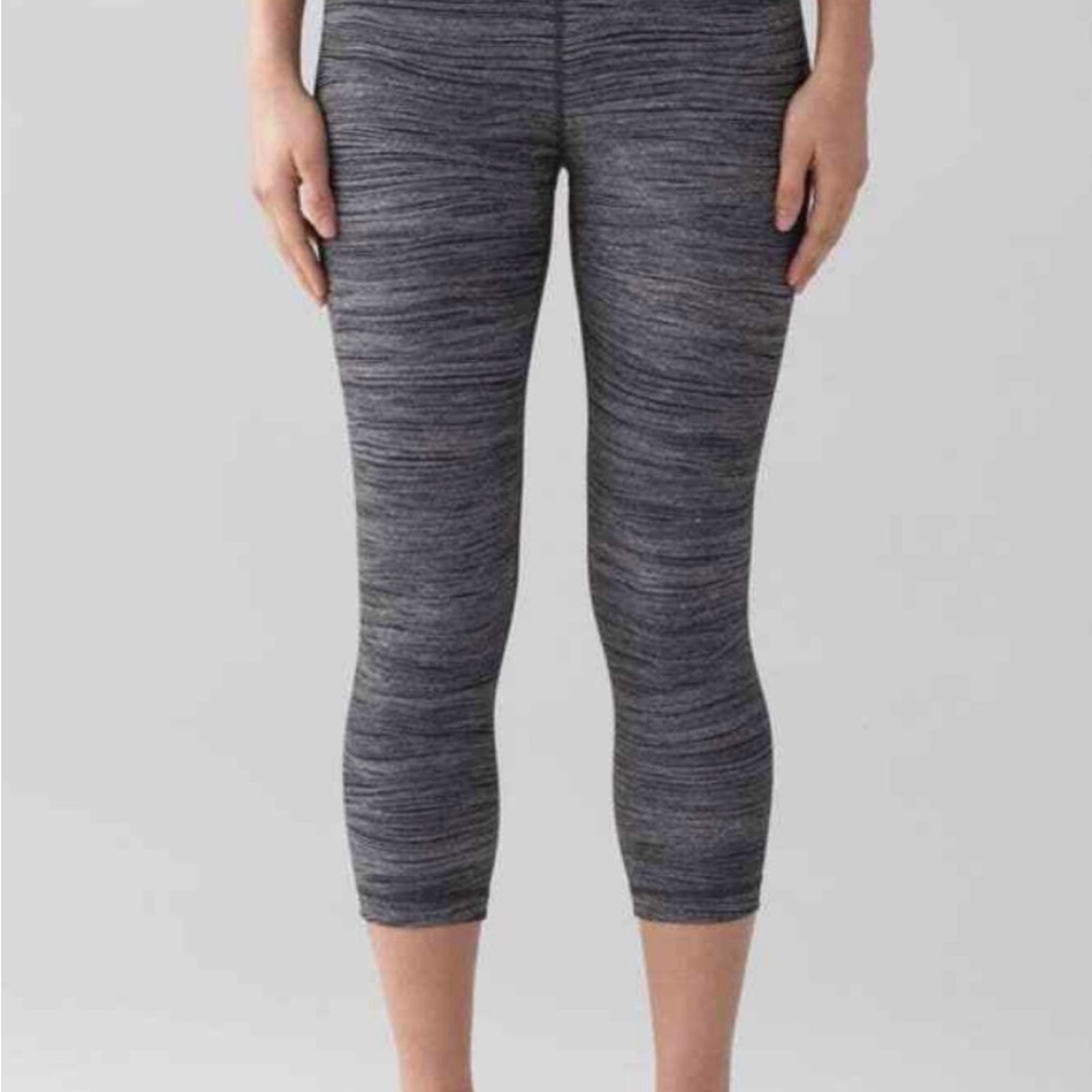 Lululemon Gray Cropped Leggings